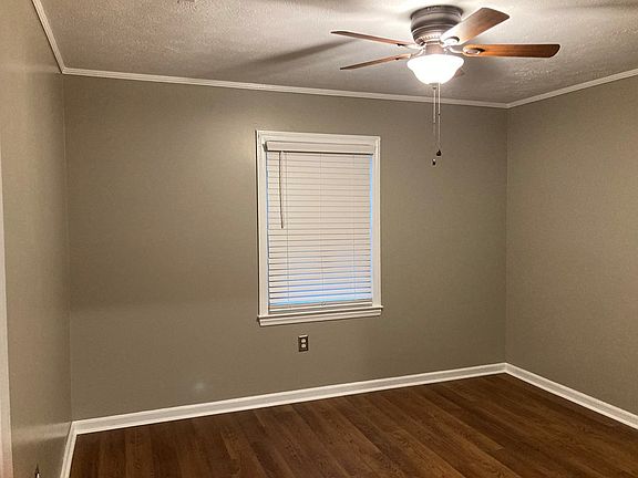 5th image of 1023 Pearl Ave S