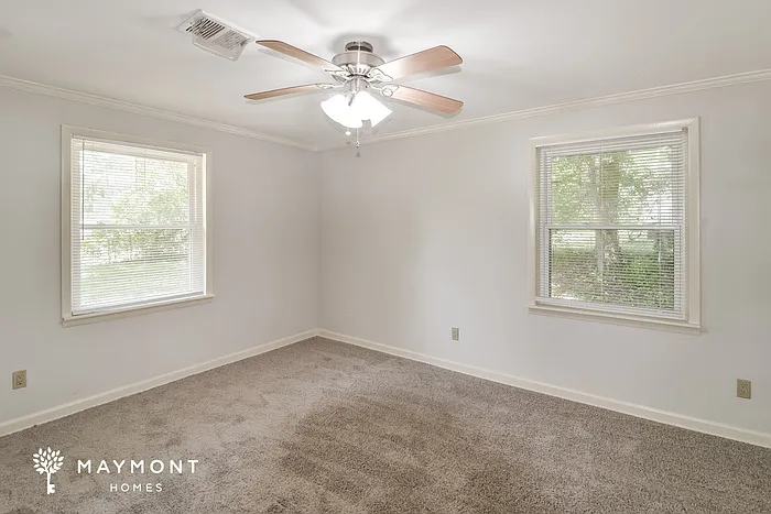 926 Green Ridge Ct — Photo 8