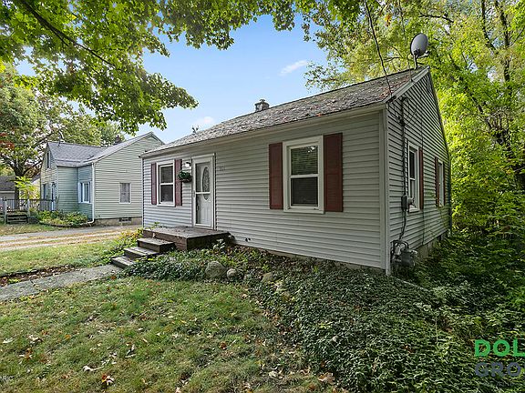 2nd image of 264 Montebello St SE