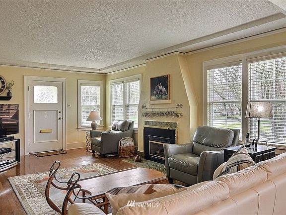 3rd image of 3423 N 24th St