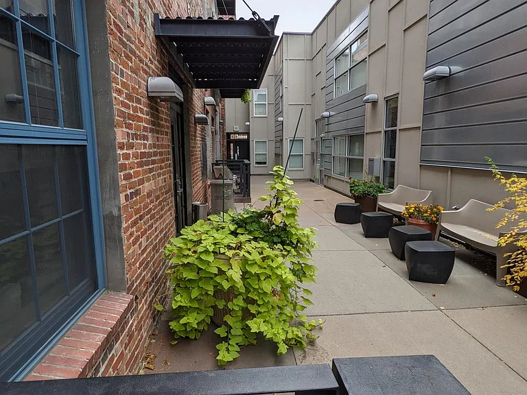 2500 Walnut St #111 — Photo 14