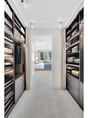 Sold by Engel & Völkers New York Real Estate | media 37
