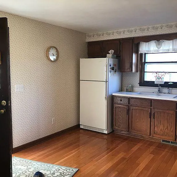 5940 Sheridan Dr — Photo 2