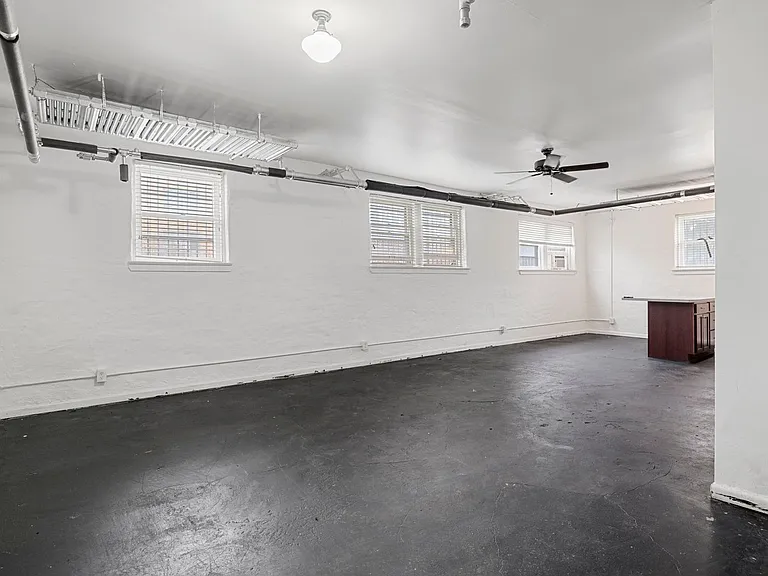 Butler Place Apartments — Photo 22
