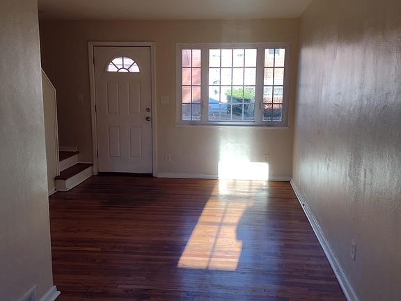 2nd image of 441 Kenwood Dr APT G