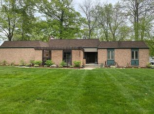 32092 Olde Franklin Dr, Farmington Hills, MI 48334