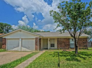 6453 Highview Ter, Watauga, TX 76148