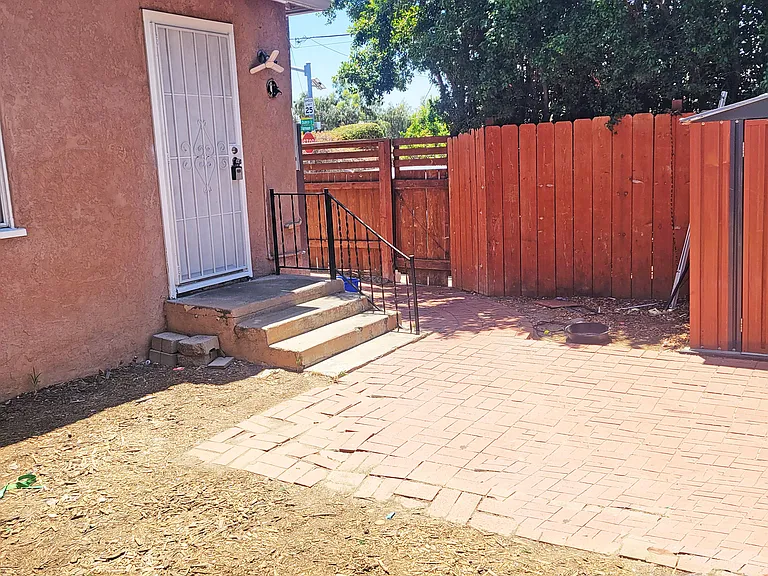3004 Fairmount Ave — Photo 20