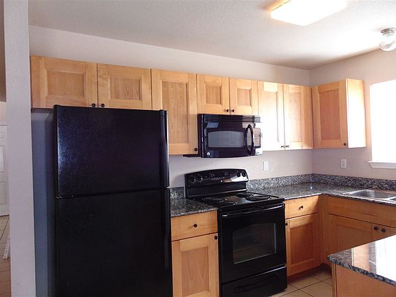 2nd image of 1602A Claremont Cir