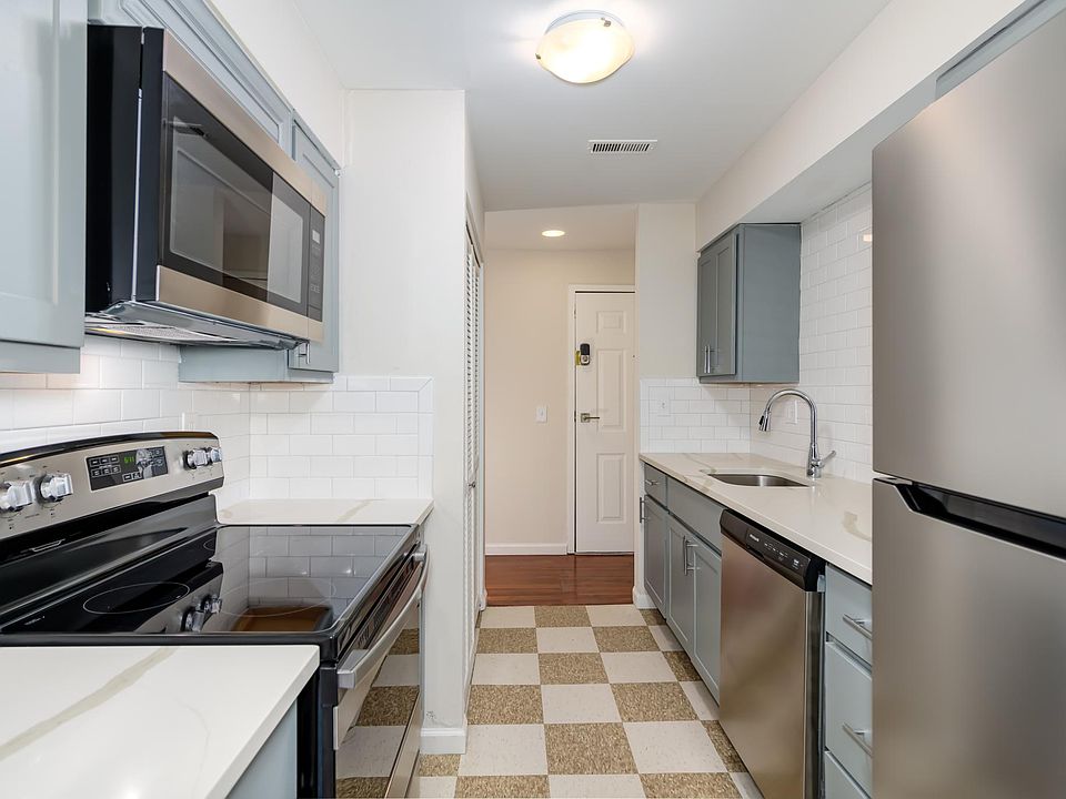 1st image of 5321B Savoy Ct