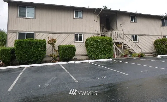 2 bed, 799 sqft, $1,849 — Photo 1