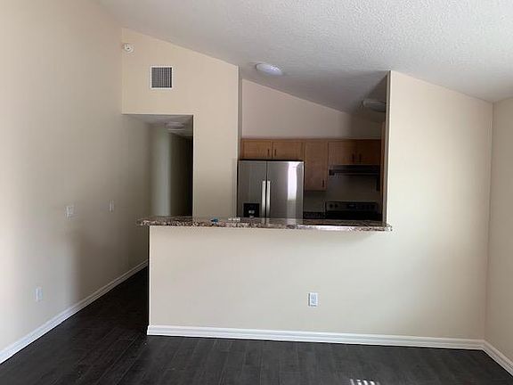 4th image of 206 Forest St #B