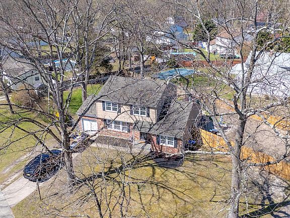 3rd image of 55 Briarcliff Rd
