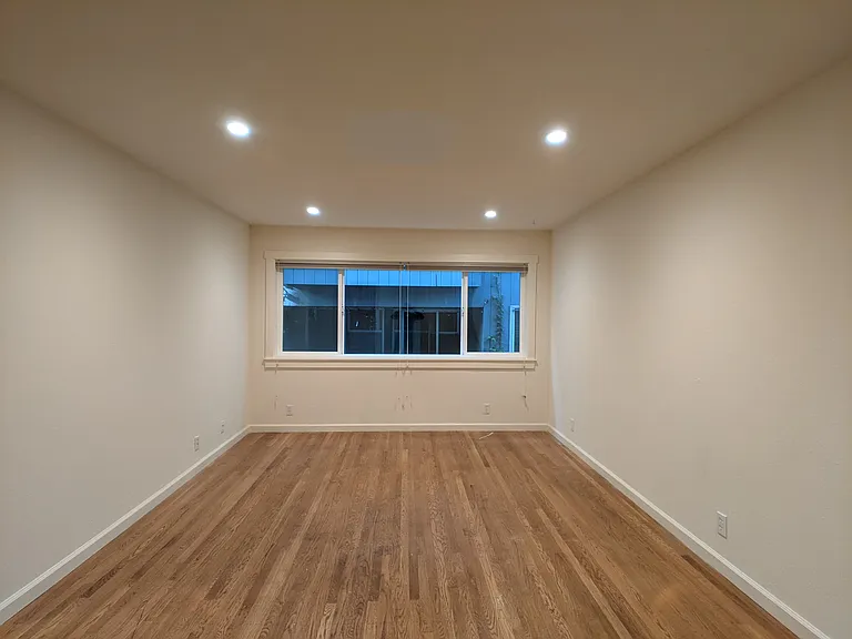 2534 Benvenue Ave — Photo 11