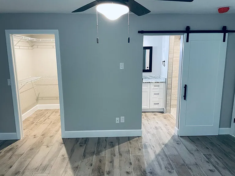 921 SE 24th Ave — Photo 12