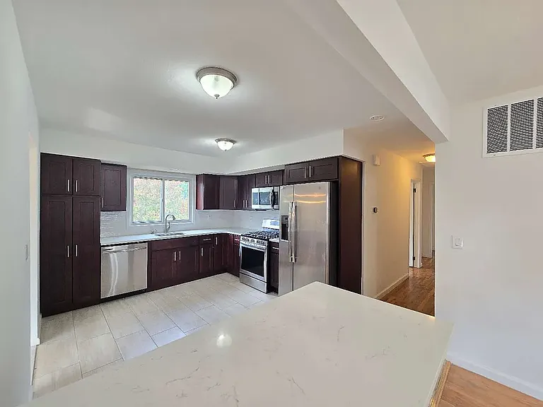 87 Pacific Ave #2 — Photo 9