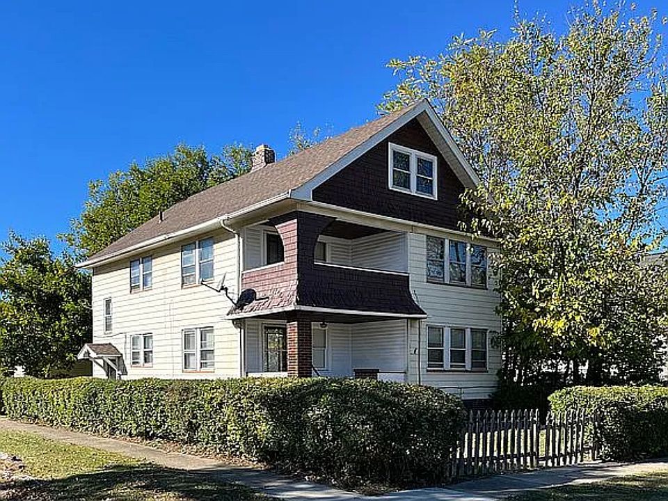 Cute house with a enclosed and private yard, in a very quiet neighborhood