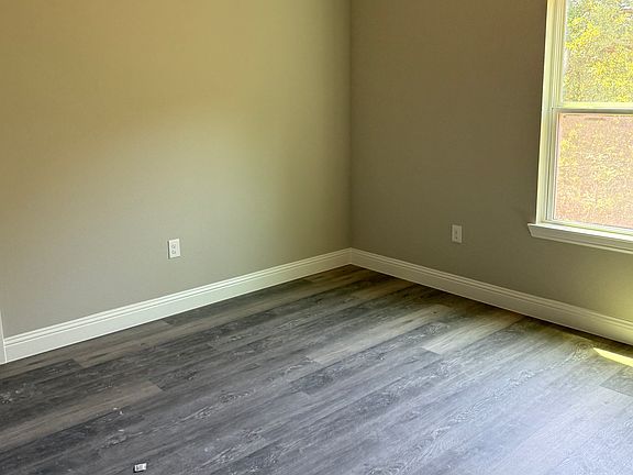 5th image of 4738 Erath St #3738