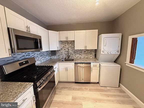 5th image of 3705 S George Mason Dr APT 2318S