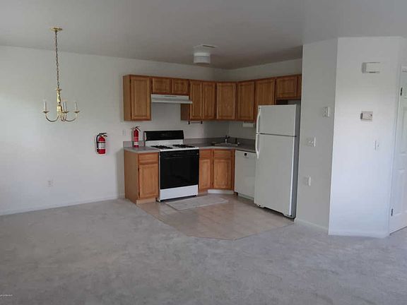 2nd image of 14 Walnut St #209-09