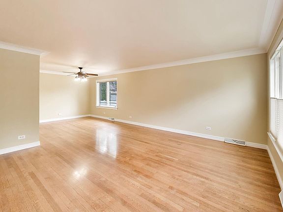 4th image of 5022 N Busse Ave