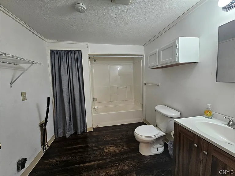 671 S Main St — Photo 10