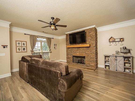 3rd image of 9033 Cotton Fields Cir
