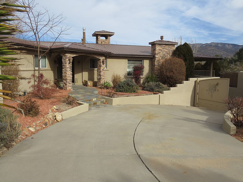 1st image of 1423 Catron Ct SE
