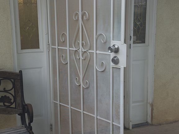 2nd image of 2415 Foothill Dr SW #1/2