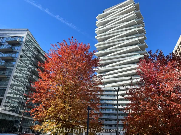 15 Queens Quay E, Toronto, ON