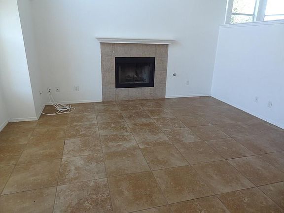 3rd image of 12640 Tierra Tigre Ave