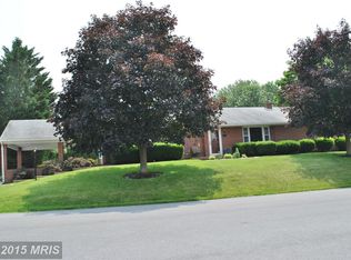 17316 Evergreen Dr, Hagerstown, MD 21740