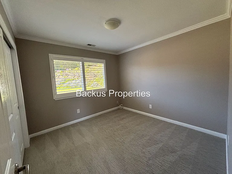 17240 Tamara Ln — Photo 11