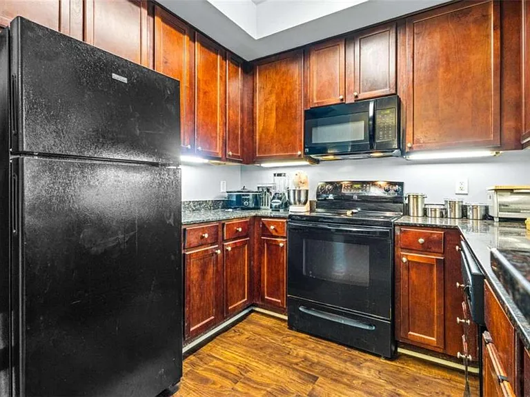 1752 Pryor Rd SW #309 — Photo 9