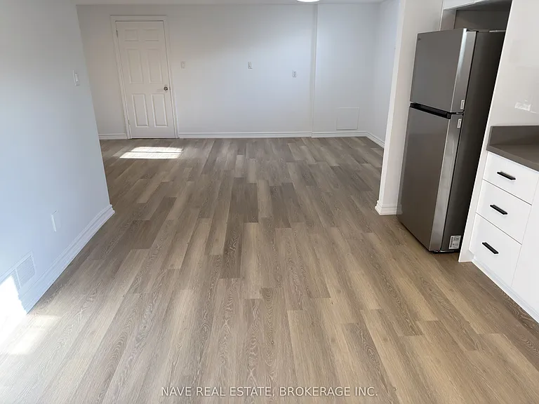 86 Elgin Mills Rd W #BASEMENT — Photo 11
