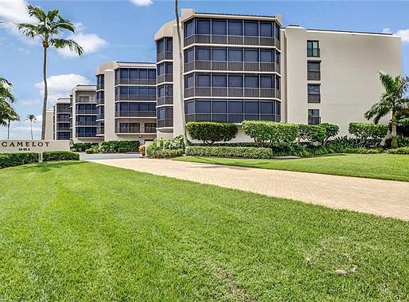 3rd image of 961 Collier Ct APT 310