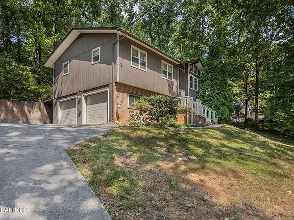 3rd image of 5029 Ridgemont Dr