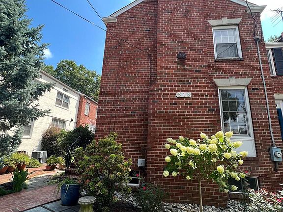 2nd image of 818 S Royal St