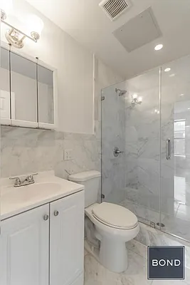 Rented by Bond New York | media 28