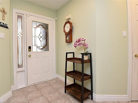 3rd image of 126 Bastille St