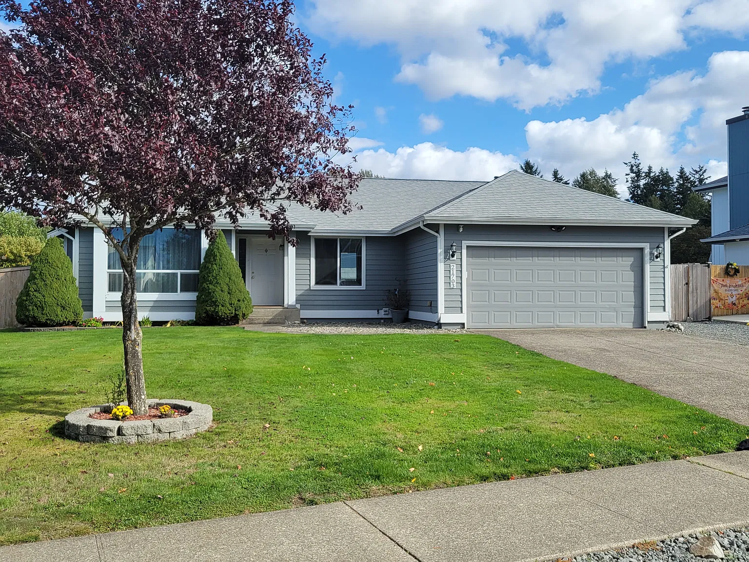3 bed, 1204 sqft, $2,695 — Photo 2