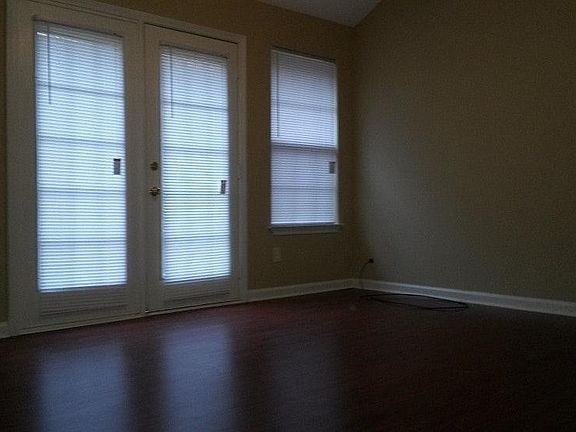3rd image of 9284 Grove Manor Dr