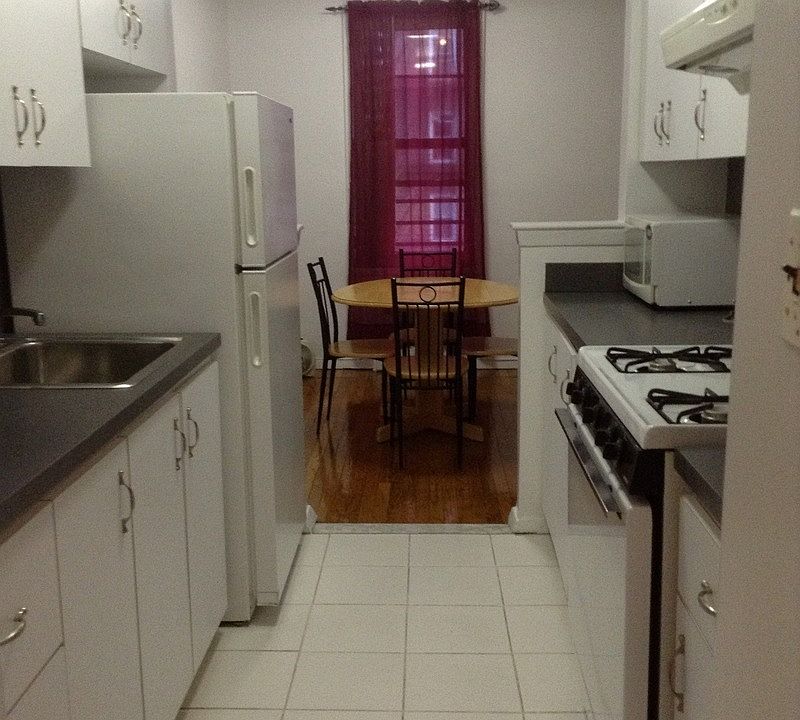 2nd image of 14340 Roosevelt Ave APT 3D