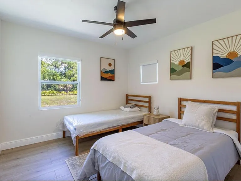 16932 W Aintree Dr — Photo 10
