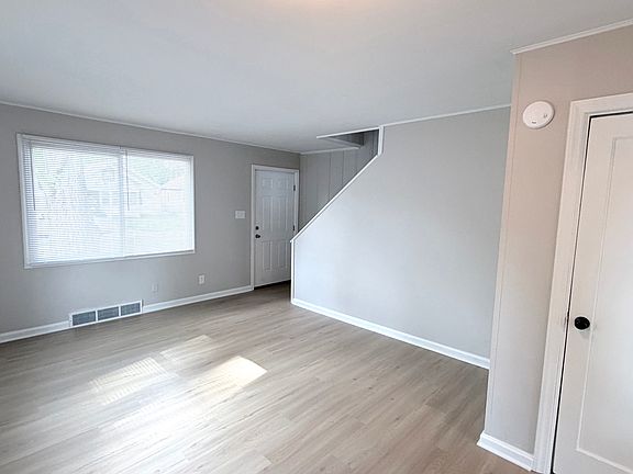 2nd image of 1025 Covert Ave