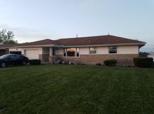 142 Westview Dr, Mattoon, IL 61938