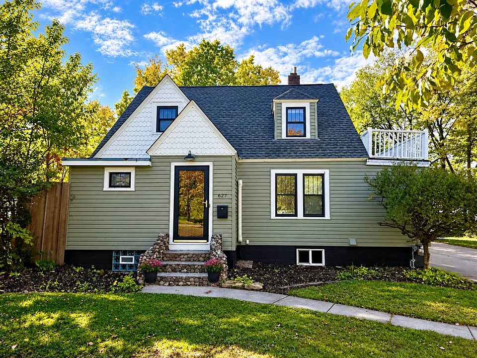 622 Monroe St