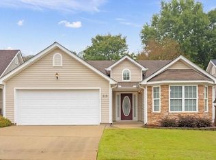 519 Hunterian Pl, Newnan, GA 30265