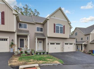 154 Wells View Rd, Shelton, CT 06484