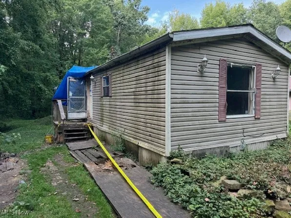 1401 Kale Adams Rd, Leavittsburg, OH 44430